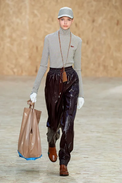 Look 20